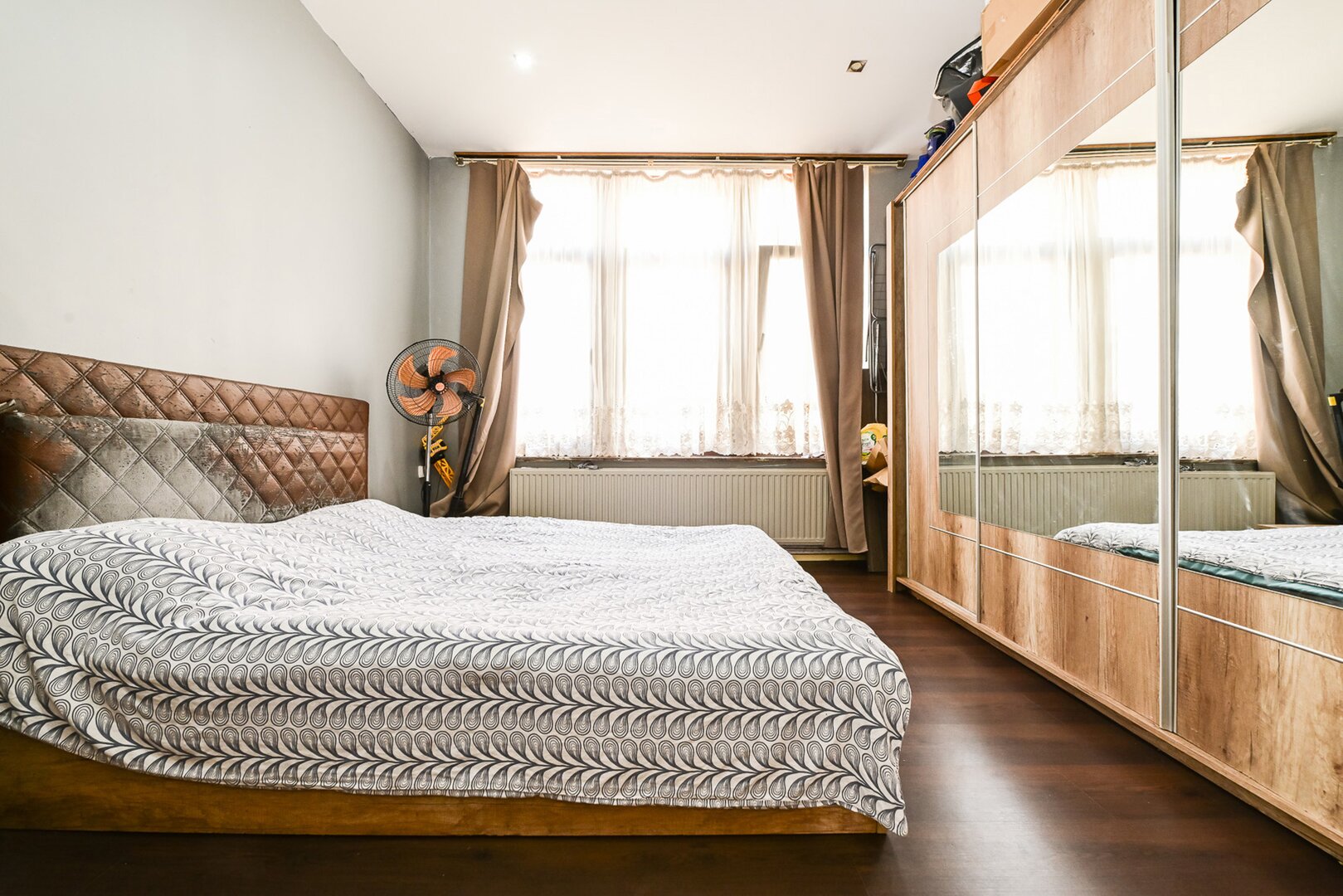 photo-5-belle-appartement-une-chambre-avec-balcon