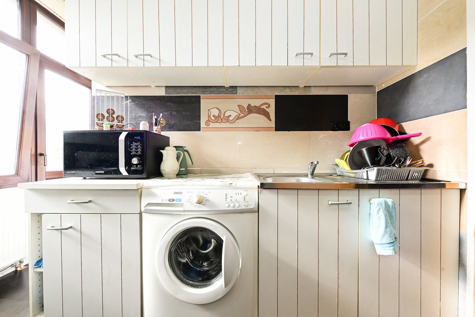 photo-8-belle-appartement-une-chambre-avec-balcon