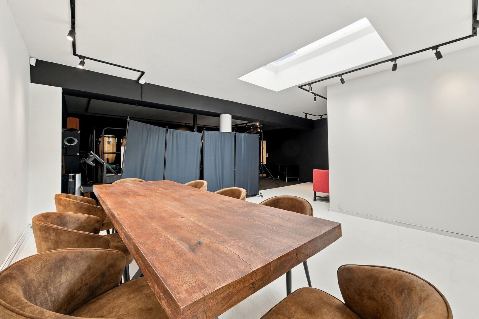 photo-12-uccle-ndash-spacieux-espace-polyvalent-de-plusmn-380-m-avec-entree-privative